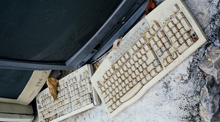 中古パソコンをメルカリで売買する際の注意点を解説